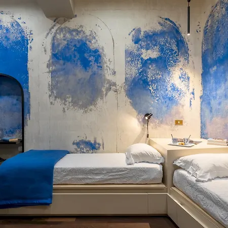 Casa Makam 4, Emma * 로마